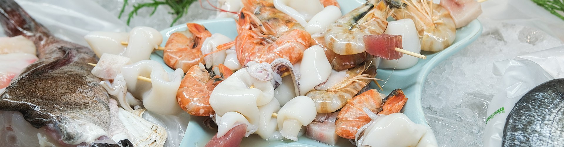 vendita crostacei merluzzo ostriche rane e pescato Mediterraneo